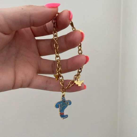 ❌SOLD❌ ⚡️5 for $25⚡️ Vintage 90s Disney Aladdin bracelet - Picture 3 of 3
